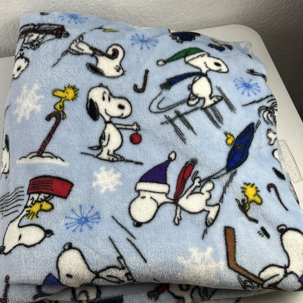 Vera Bradley Peanuts SKI JUMP SNOOPY WINTER SKY Throw Blanket 50" x 80"